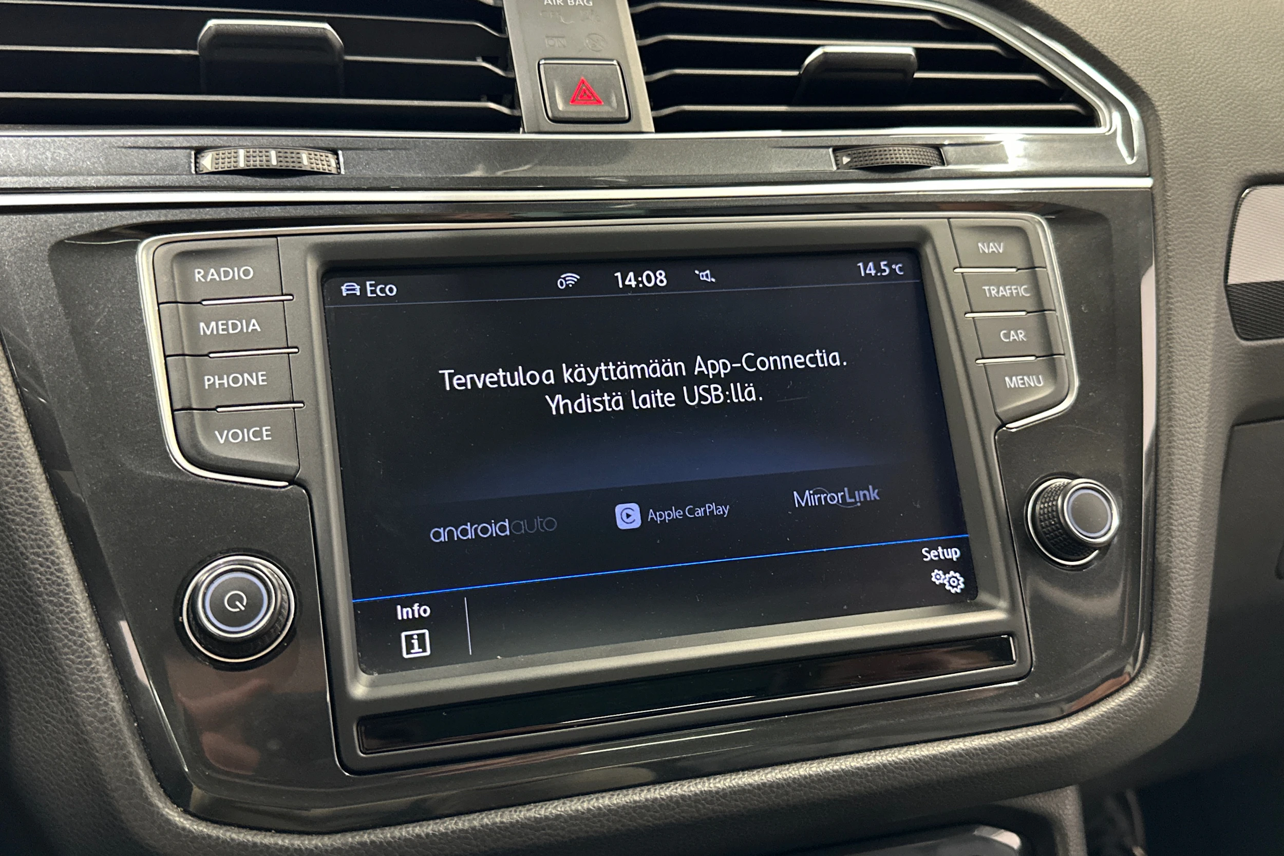 musta Volkswagen Tiguan 2017 kuva 26.