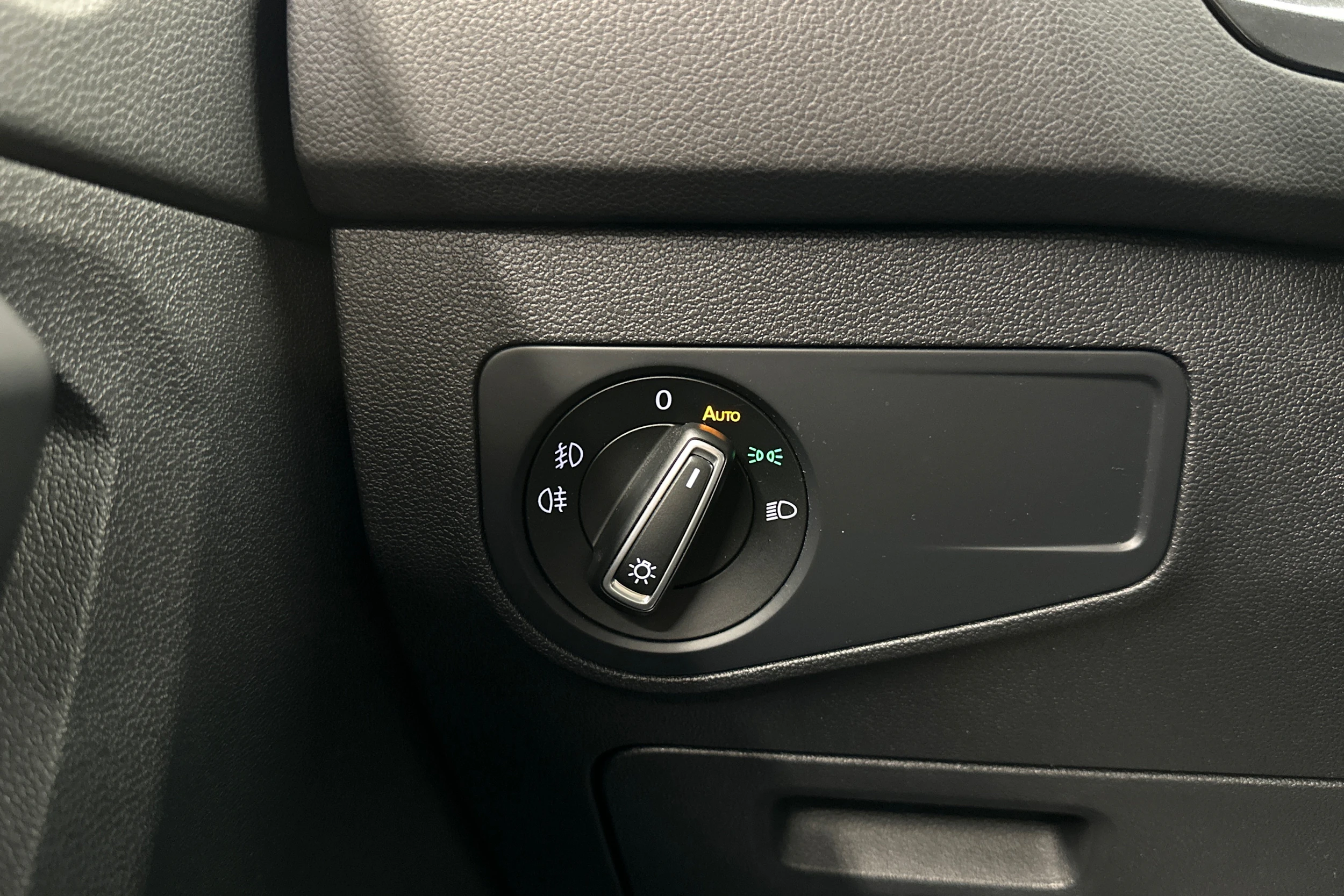 musta Volkswagen Tiguan 2017 kuva 27.