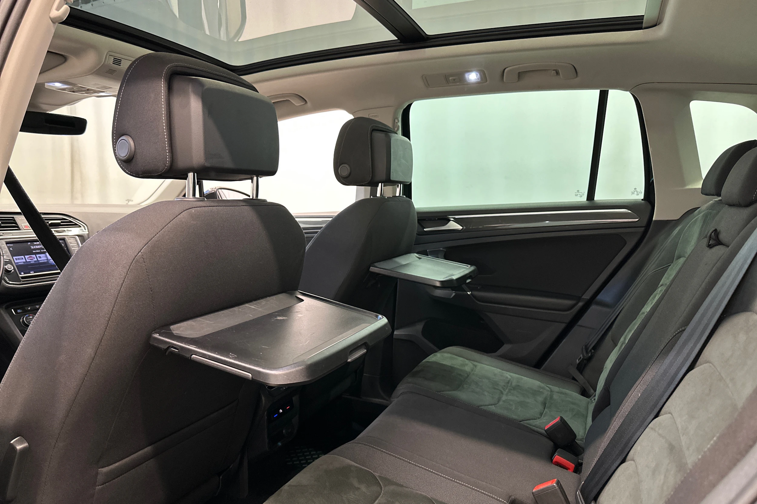musta Volkswagen Tiguan 2017 kuva 31.