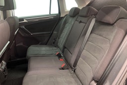 Musta Volkswagen Tiguan 2017 kuva 10.