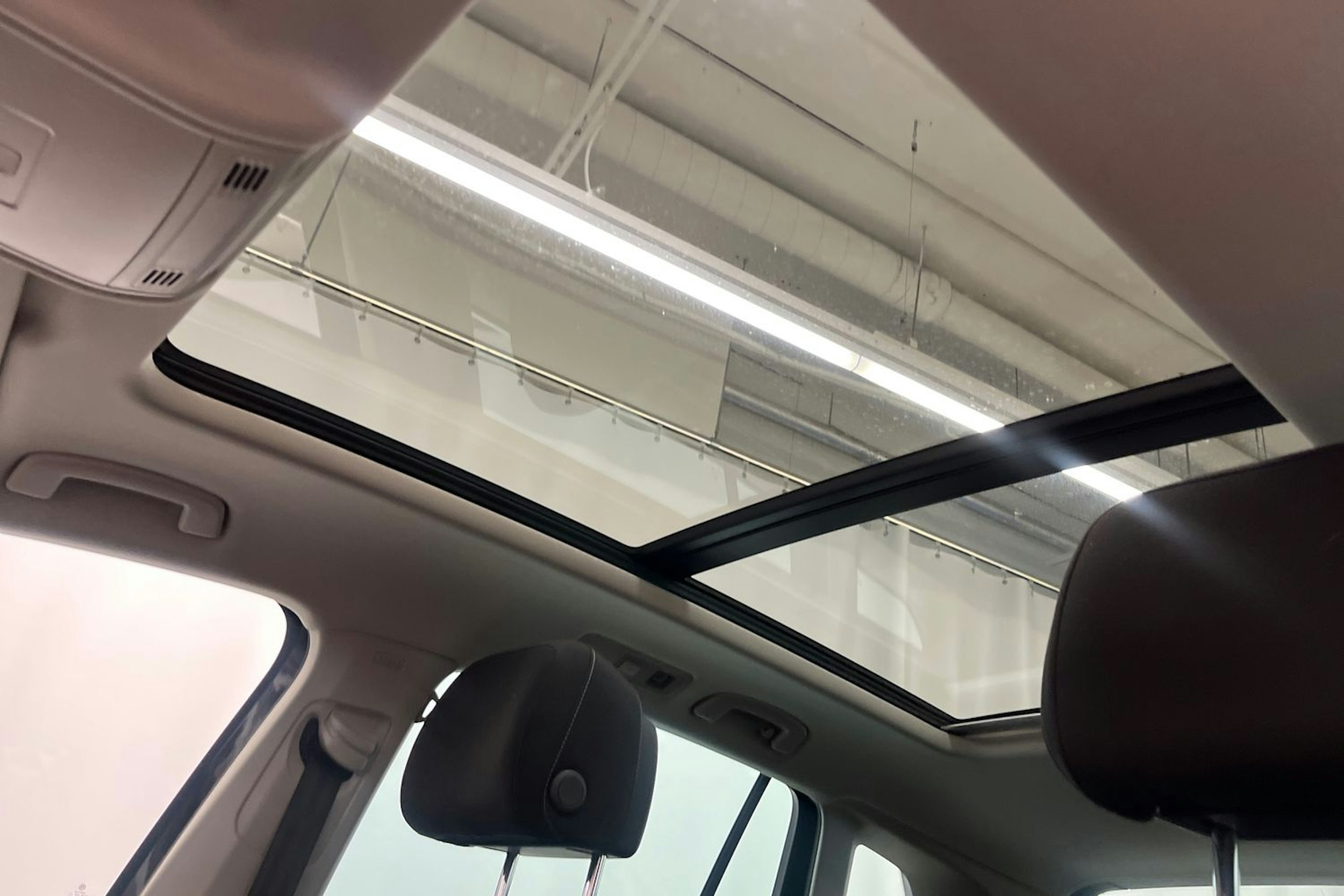Musta Volkswagen Tiguan 2017 kuva 16.