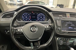 Musta Volkswagen Tiguan 2017 kuva 17.