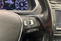 Musta Volkswagen Tiguan 2017 kuva 18.