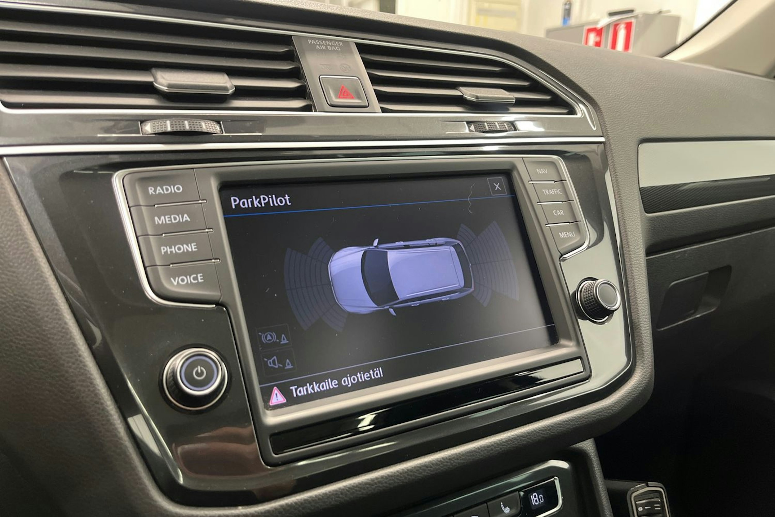 Musta Volkswagen Tiguan 2017 kuva 23.