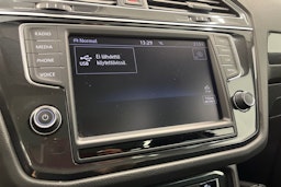 Musta Volkswagen Tiguan 2017 kuva 24.