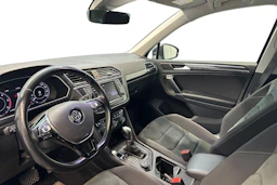 harmaa Volkswagen Tiguan 2017 kuva 3.