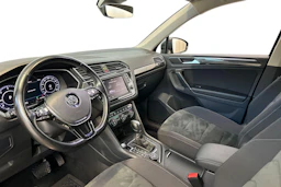 harmaa Volkswagen Tiguan 2017 kuva 6.