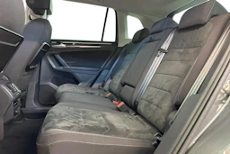 harmaa Volkswagen Tiguan 2017 kuva 8.