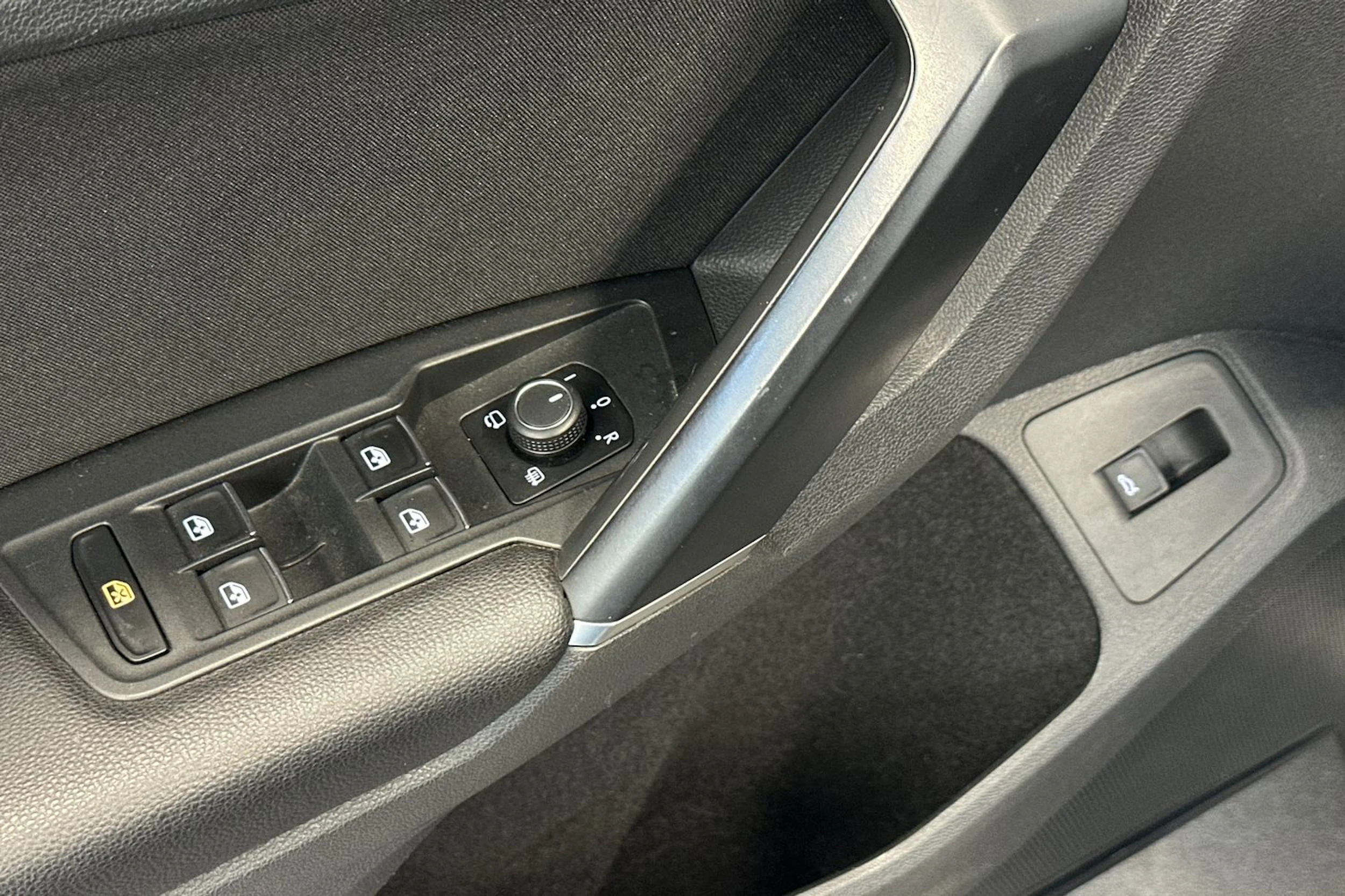 harmaa Volkswagen Tiguan 2017 kuva 17.