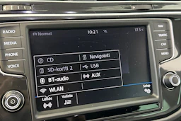 harmaa Volkswagen Tiguan 2017 kuva 24.