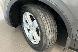 harmaa Volkswagen Tiguan 2017 kuva 29.