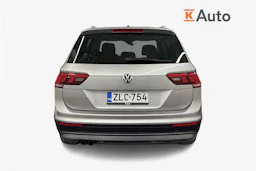 harmaa Volkswagen Tiguan 2017 kuva 3.