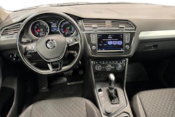 harmaa Volkswagen Tiguan 2017 kuva 7.