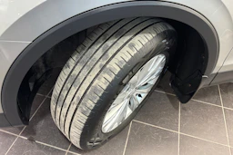 harmaa Volkswagen Tiguan 2017 kuva 10.