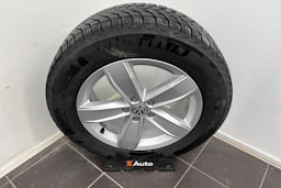 harmaa Volkswagen Tiguan 2017 kuva 16.