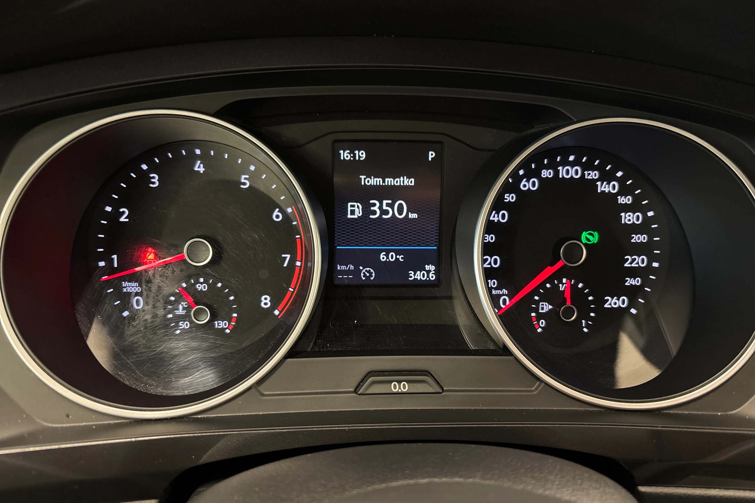 harmaa Volkswagen Tiguan 2017 kuva 18.