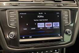 harmaa Volkswagen Tiguan 2017 kuva 19.
