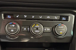harmaa Volkswagen Tiguan 2017 kuva 20.