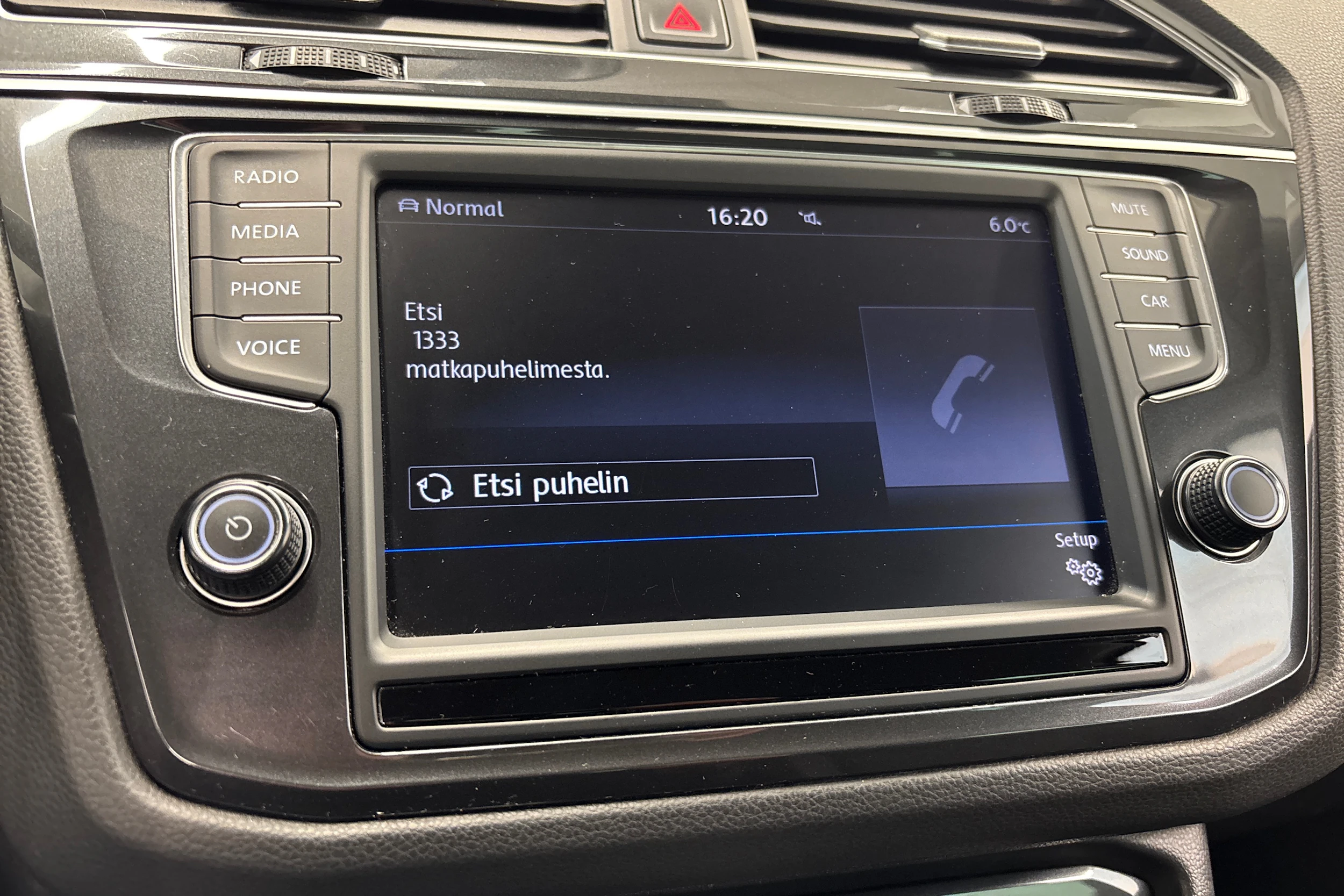 harmaa Volkswagen Tiguan 2017 kuva 23.