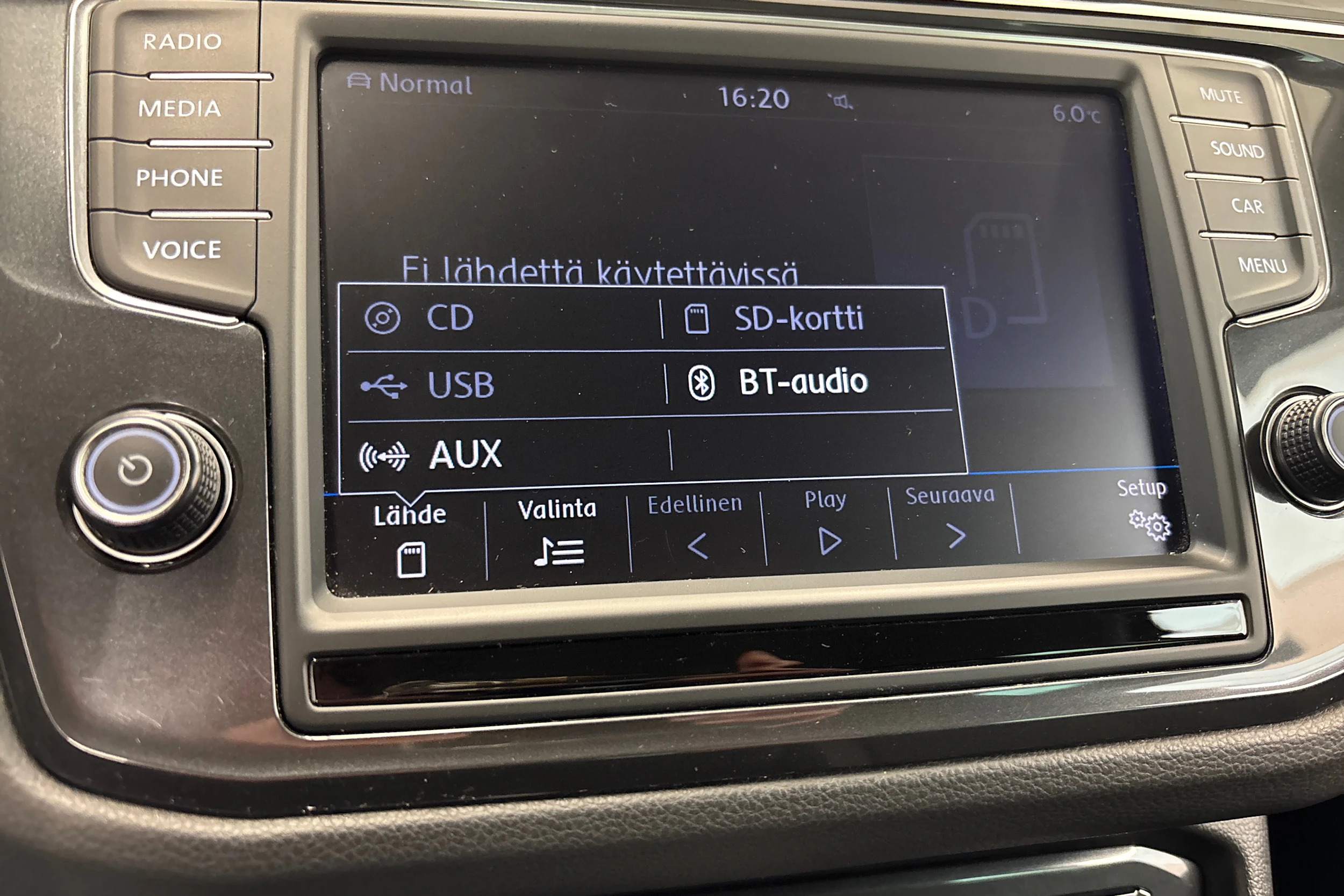 harmaa Volkswagen Tiguan 2017 kuva 24.