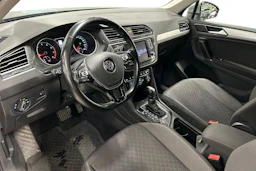 harmaa Volkswagen Tiguan 2017 kuva 3.
