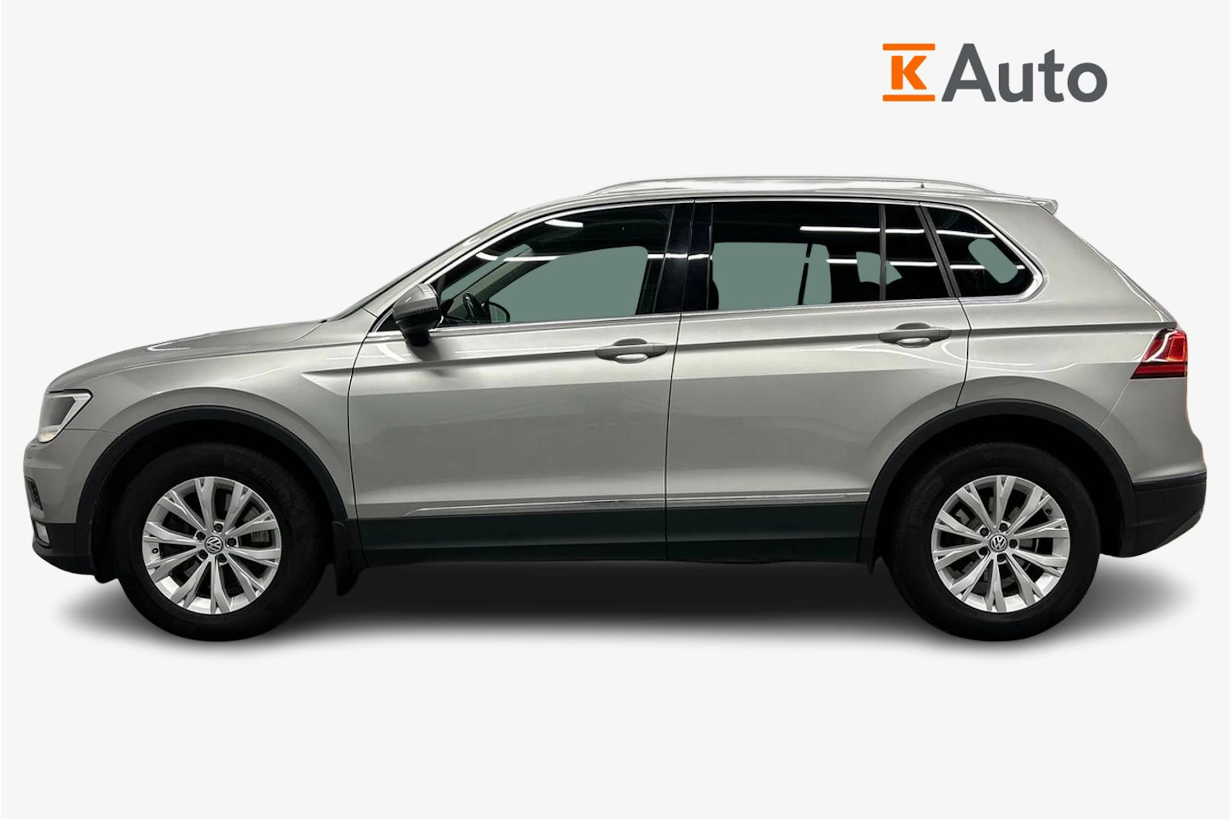 harmaa Volkswagen Tiguan 2017 kuva 5.