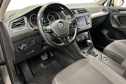 harmaa Volkswagen Tiguan 2017 kuva 6.