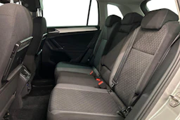 harmaa Volkswagen Tiguan 2017 kuva 8.