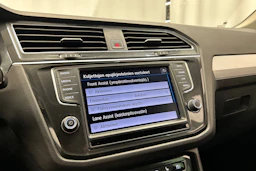 harmaa Volkswagen Tiguan 2017 kuva 19.