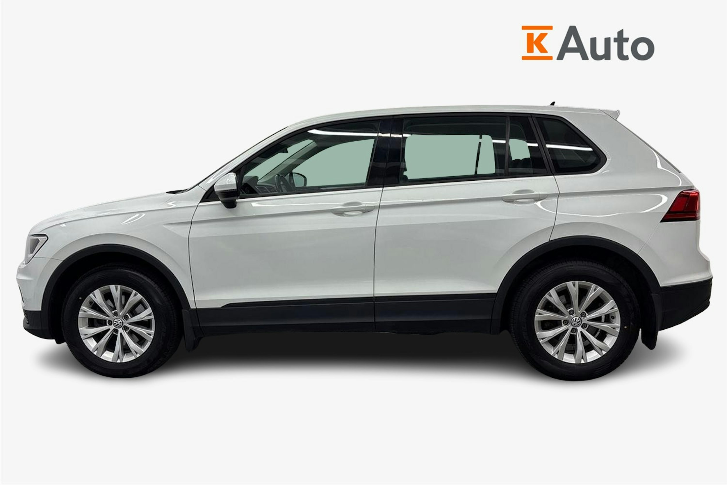 Valkoinen Volkswagen Tiguan 2017 kuva 5.