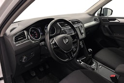 Valkoinen Volkswagen Tiguan 2017 kuva 6.
