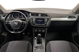 Valkoinen Volkswagen Tiguan 2017 kuva 7.