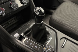 Valkoinen Volkswagen Tiguan 2017 kuva 17.