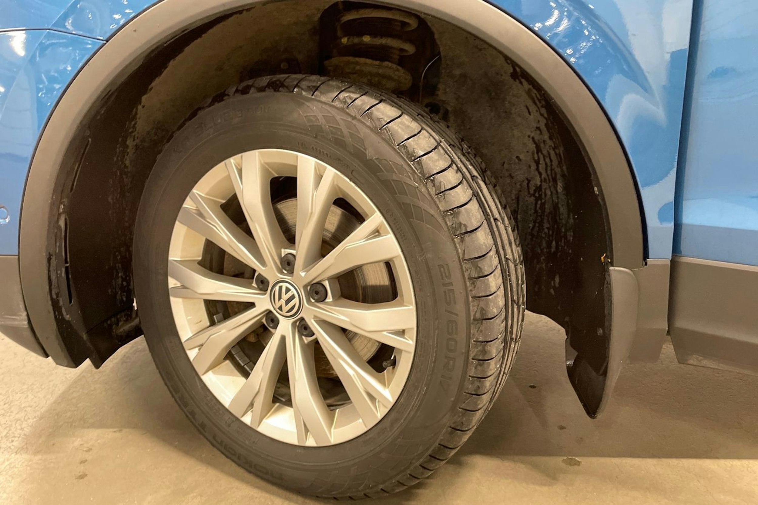 met. sininen Volkswagen Tiguan 2018 kuva 10.