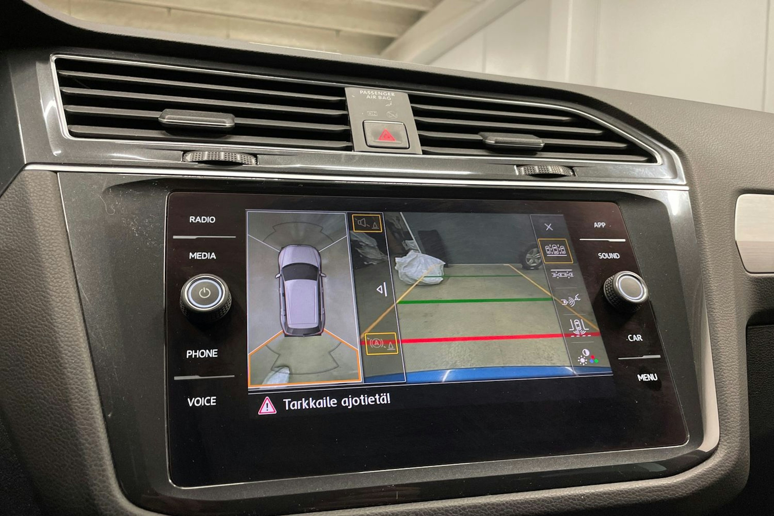 met. sininen Volkswagen Tiguan 2018 kuva 16.