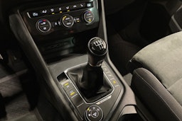 met. sininen Volkswagen Tiguan 2018 kuva 17.