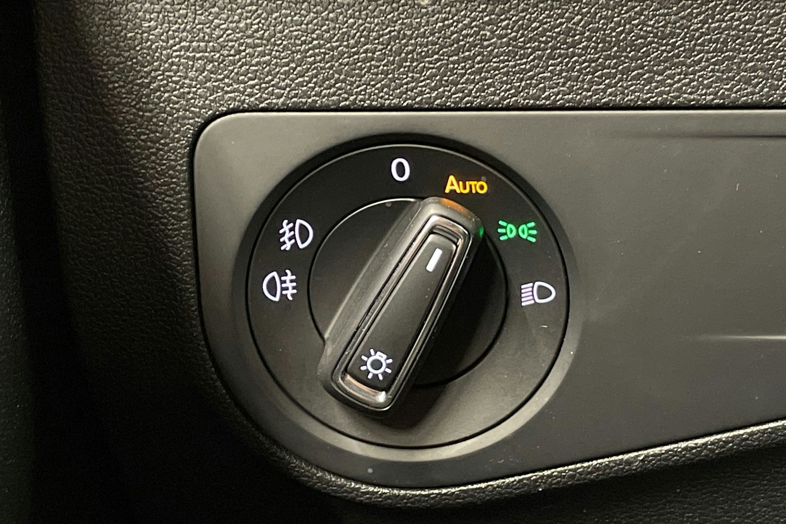 met. sininen Volkswagen Tiguan 2018 kuva 18.