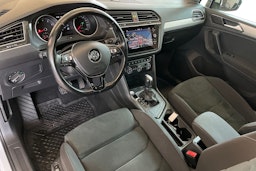 Valkoinen Volkswagen Tiguan 2018 kuva 7.