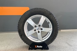 Valkoinen Volkswagen Tiguan 2018 kuva 13.