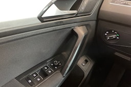 Valkoinen Volkswagen Tiguan 2018 kuva 19.