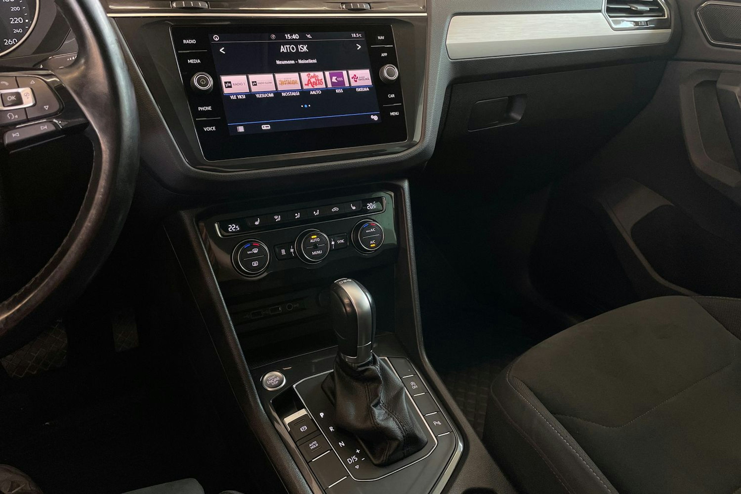 Valkoinen Volkswagen Tiguan 2018 kuva 20.