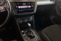 Valkoinen Volkswagen Tiguan 2018 kuva 20.