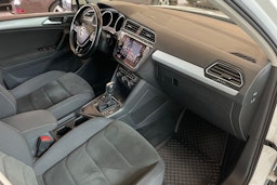 Valkoinen Volkswagen Tiguan 2018 kuva 26.
