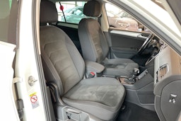Valkoinen Volkswagen Tiguan 2018 kuva 27.