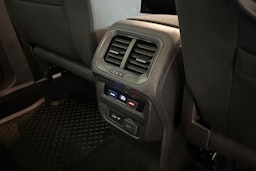 Valkoinen Volkswagen Tiguan 2018 kuva 28.