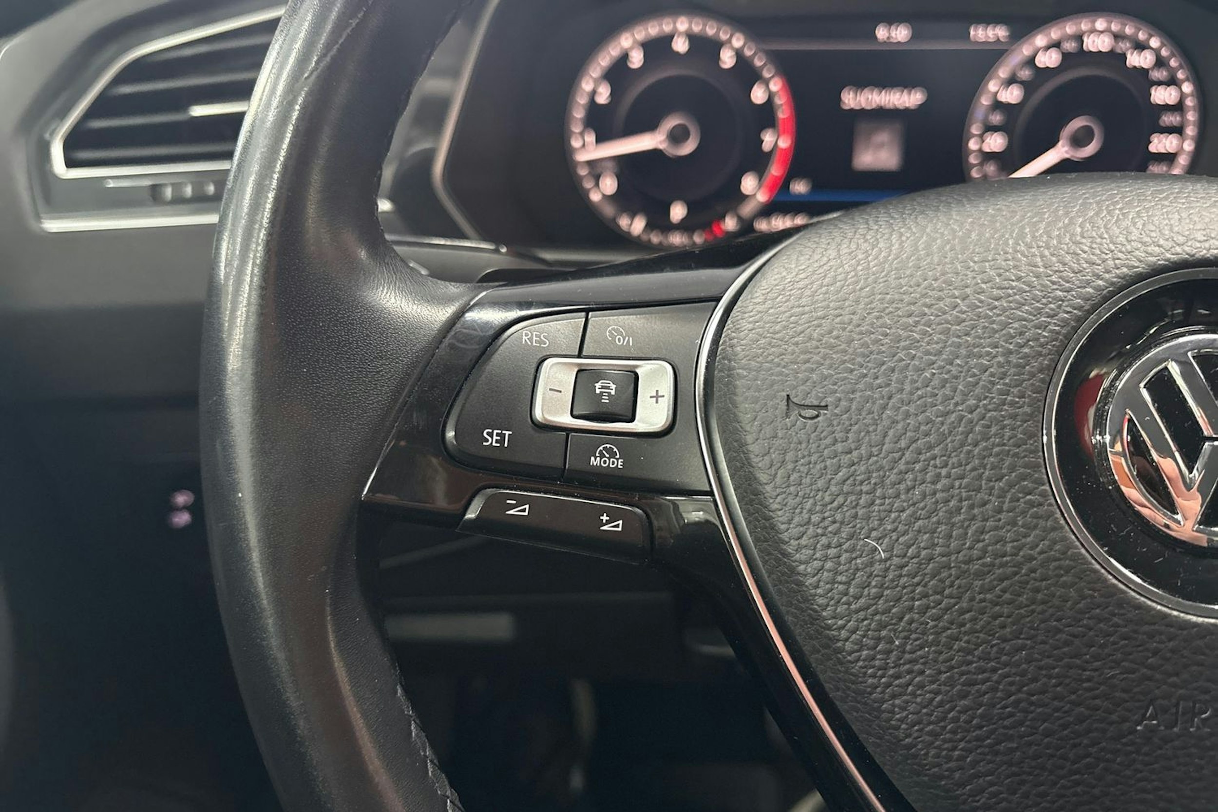 hopea Volkswagen Tiguan 2018 kuva 15.