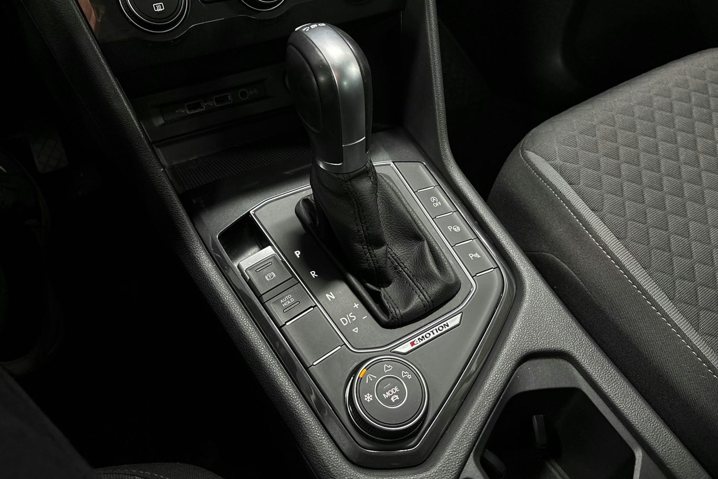 hopea Volkswagen Tiguan 2018 kuva 25.