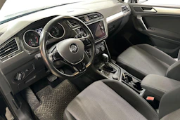 harmaa Volkswagen Tiguan 2018 kuva 3.