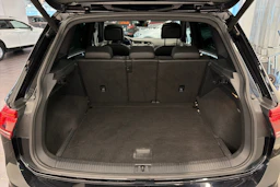 musta Volkswagen Tiguan 2018 kuva 15.