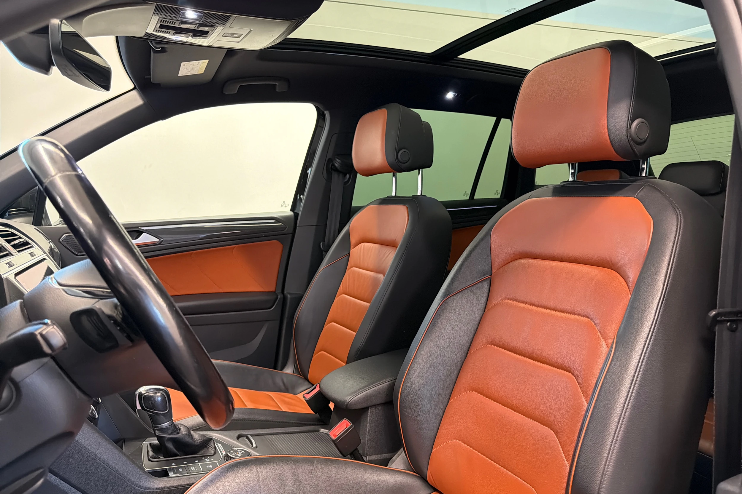 musta Volkswagen Tiguan 2018 kuva 19.